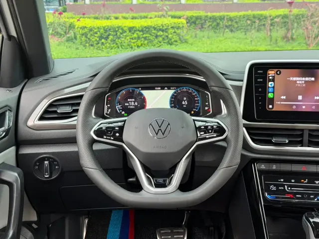 Volkswagen T-Roc — Фото автомобиля 10