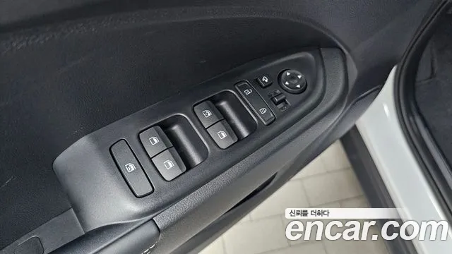 Hyundai Venue — Фото автомобиля 28