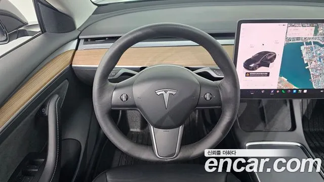 Tesla Model 3 — Фото автомобиля 13