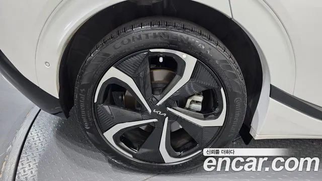 Kia EV6 — Фото автомобиля 5