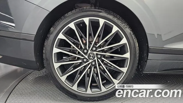 Hyundai Grandeur Grandeur (GN7) 2.5 Бензин 2WD — Фото автомобиля 5