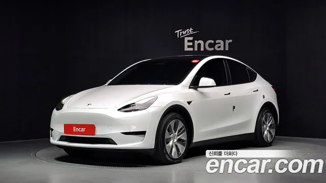 Фотография автомобиля — Tesla Model Y
