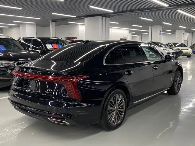 Hongqi H5 — Фото автомобиля 12