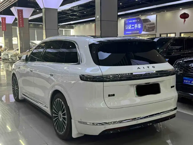 Aito M7 — Фото автомобиля 12