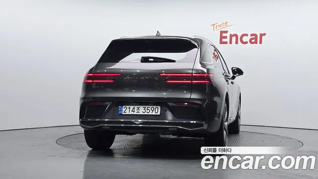 Genesis GV70 2.5T Бензин AWD — Фото автомобиля 4