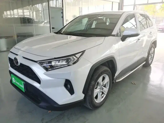 Фотография автомобиля — Toyota RAV4
