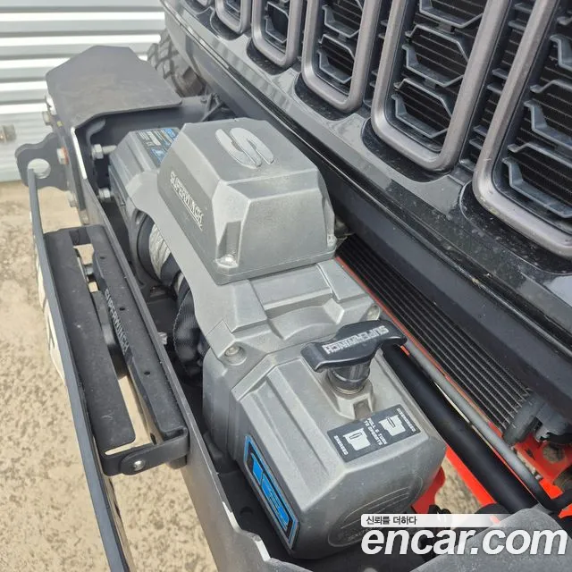 Jeep Wrangler JL — Фото автомобиля 13