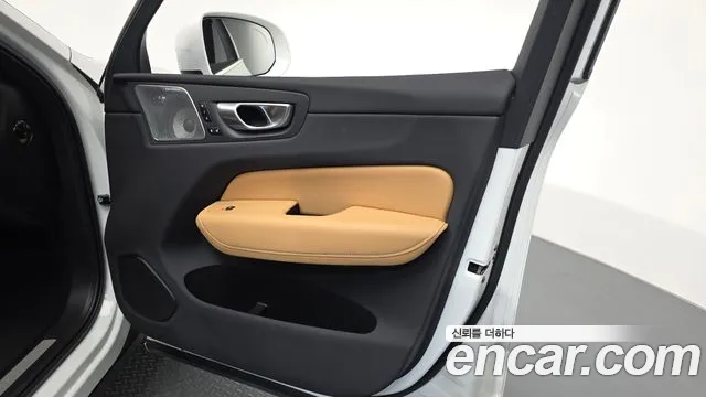 Volvo XC60 2nd Gen — Фото автомобиля 13