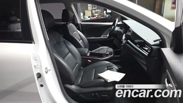 Kia Niro Niro Plus Earth — Фото автомобиля 11