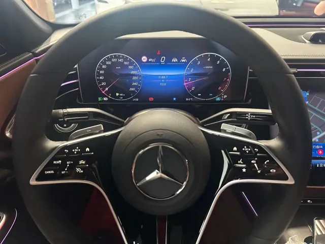 Mercedes-Benz E-Class — Фото автомобиля 9