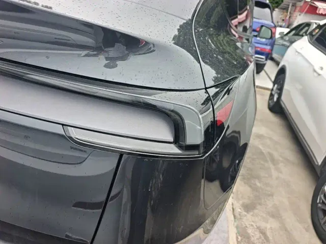 Tesla Model Y — Фото автомобиля 7