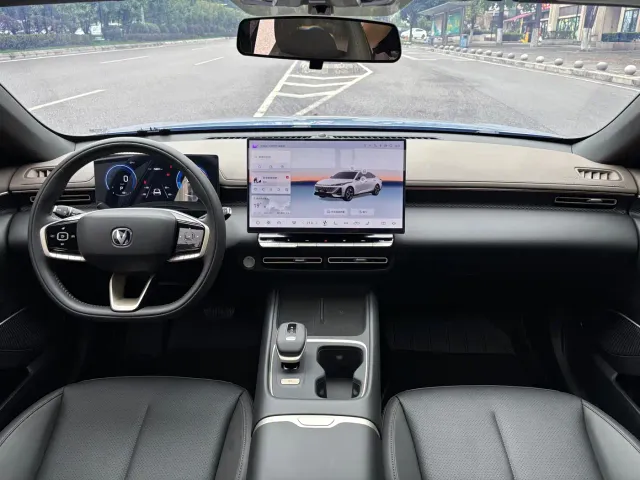 Changan Eado — Фото автомобиля 9