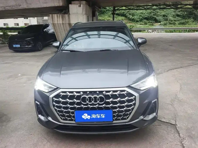 Audi Q3 — Фото автомобиля 2