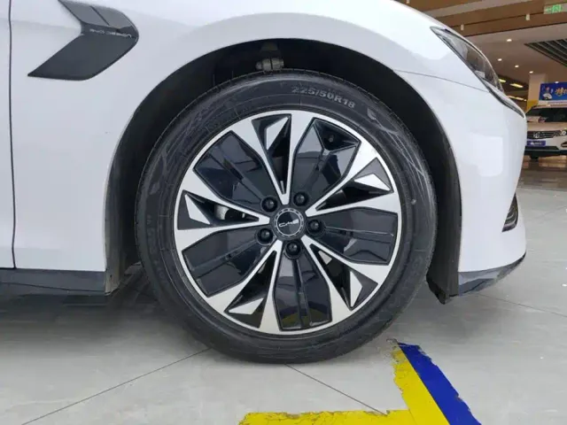 BYD Seal 2022 550km Standard Range RWD Premium — Фото автомобиля 6