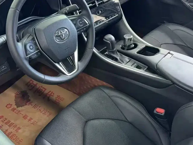 Toyota Avalon — Фото автомобиля 3