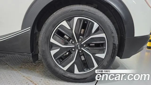 Kia EV6 — Фото автомобиля 21