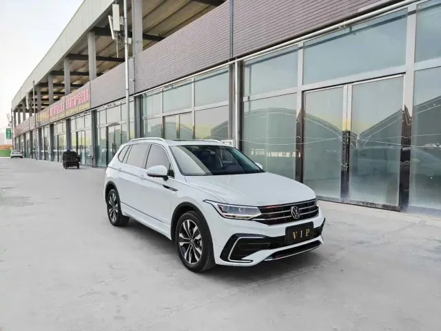 Volkswagen Tiguan L — Фото автомобиля 3