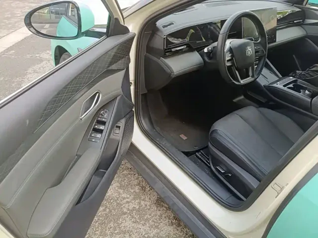 BYD Qin L — Фото автомобиля 15
