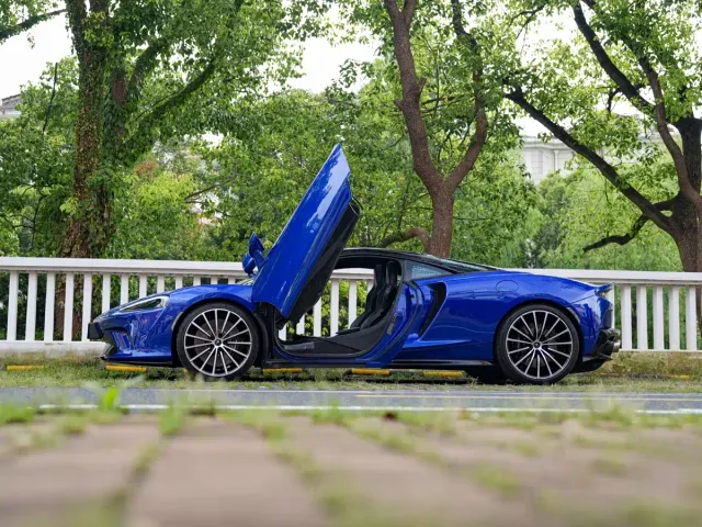 McLaren GT — Фото автомобиля 9