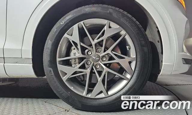 Genesis GV70 — Фото автомобиля 6