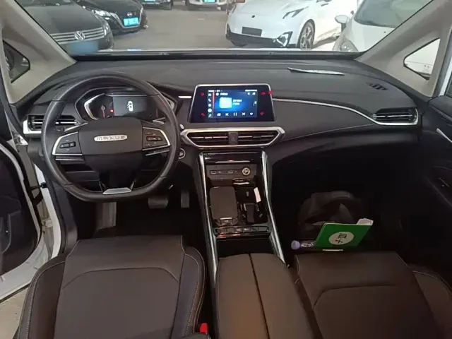 Maxus G50 — Фото автомобиля 5