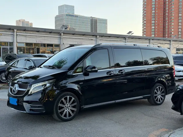 Фотография автомобиля — Mercedes-Benz V-Class