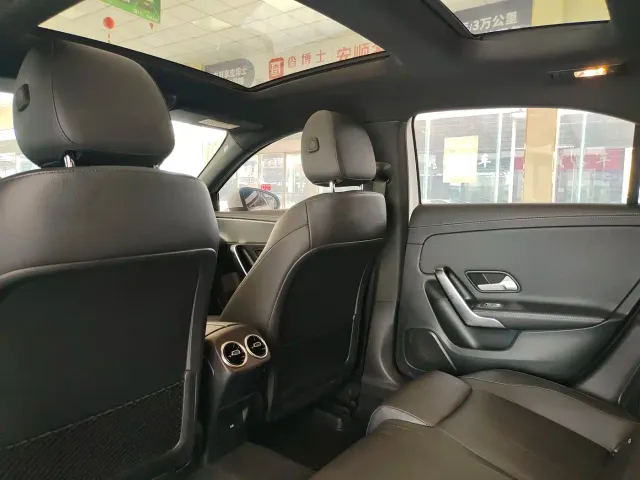 Mercedes-Benz A-Class — Фото автомобиля 10