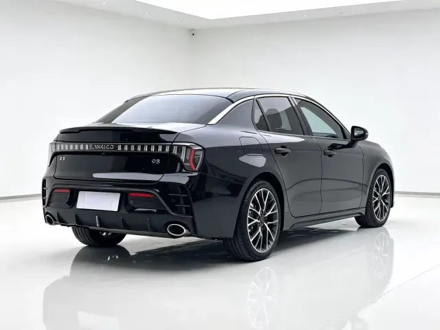 Lynk & Co 03 — Фото автомобиля 8