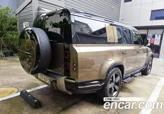 Land Rover Defender L663 — Фото автомобиля 2
