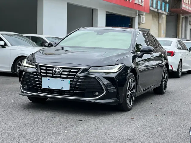 Toyota Avalon — Фото автомобиля 3