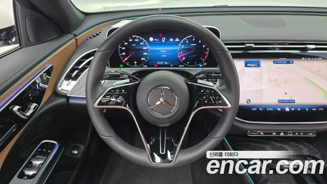 Mercedes-Benz E-Class — Фото автомобиля 19