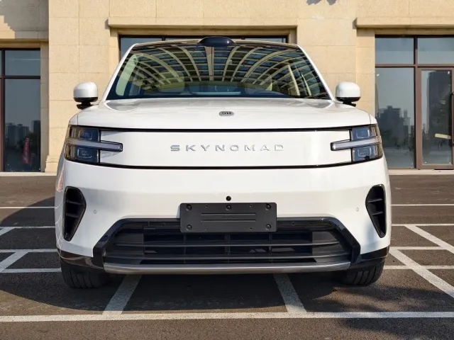 Xiaomi Pengcheng N70 — Фото автомобиля 2