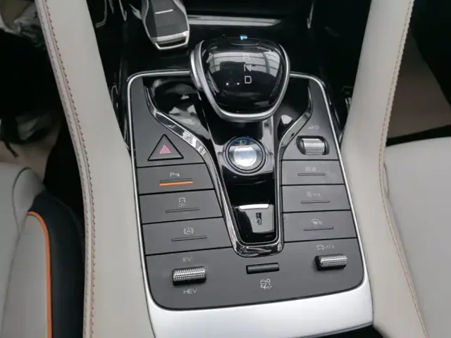 BYD Song PLUS — Фото автомобиля 13