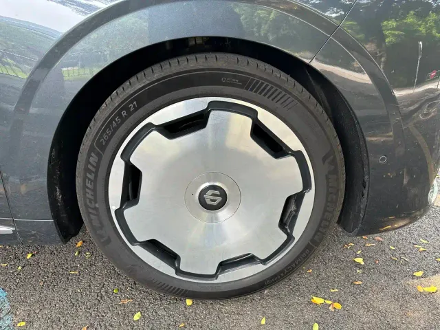 Leapmotor D Series — Фото автомобиля 18