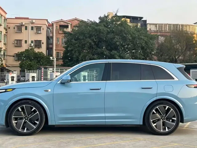 Li Auto L7 — Фото автомобиля 3