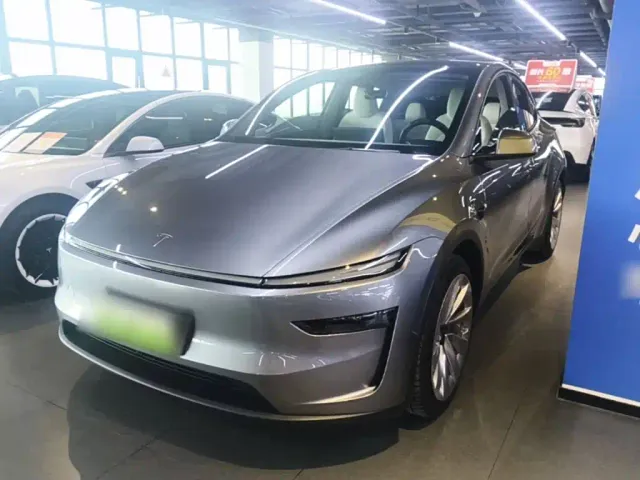 Фотография автомобиля — Tesla Model Y
