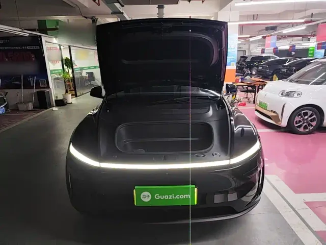 Tesla Model Y — Фото автомобиля 19
