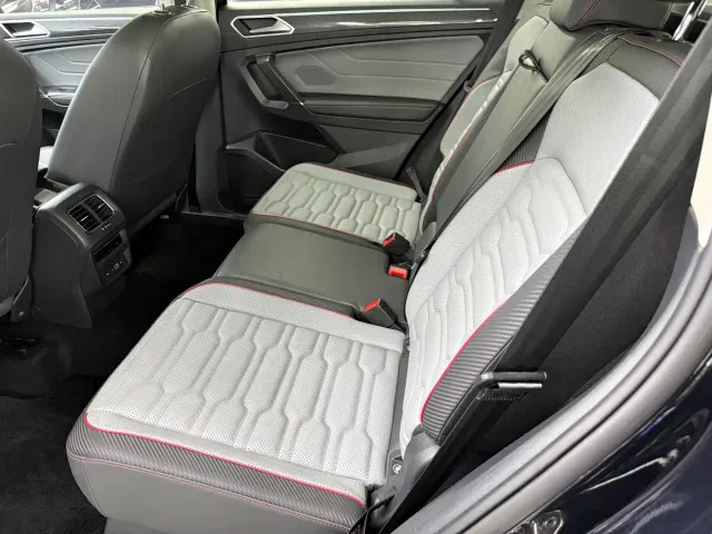 Volkswagen Tiguan L — Фото автомобиля 9