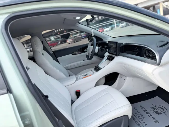 Geely Starry Wish — Фото автомобиля 12