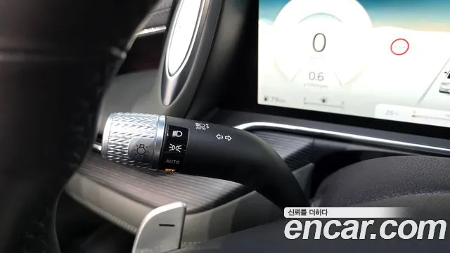Genesis G90 — Фото автомобиля 28