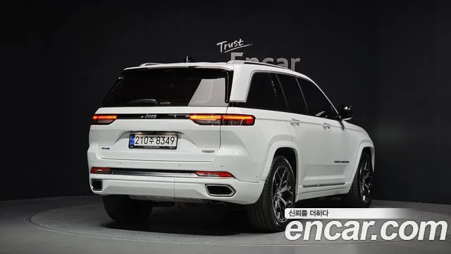Jeep Cherokee — Фото автомобиля 2
