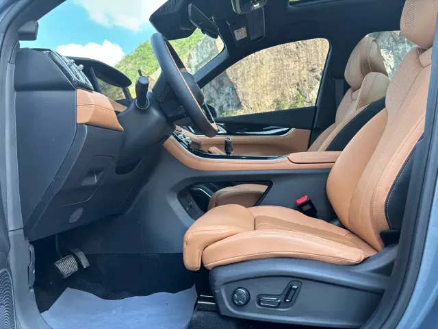 Geely Boyue L — Фото автомобиля 8