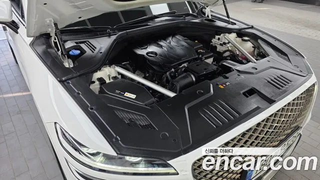 Genesis GV70 — Фото автомобиля 6