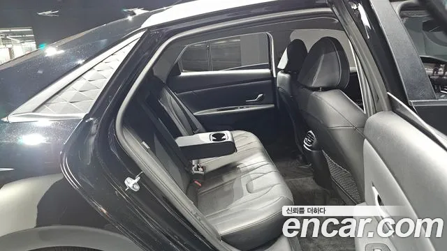 Hyundai Avante CN7 — Фото автомобиля 17