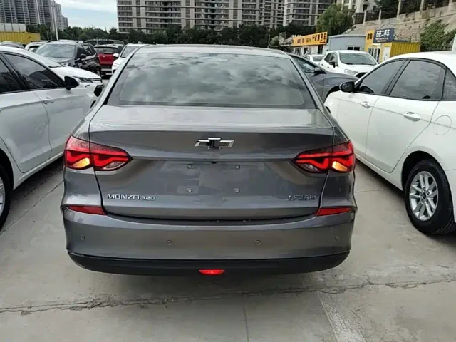 Chevrolet Monza — Фото автомобиля 5