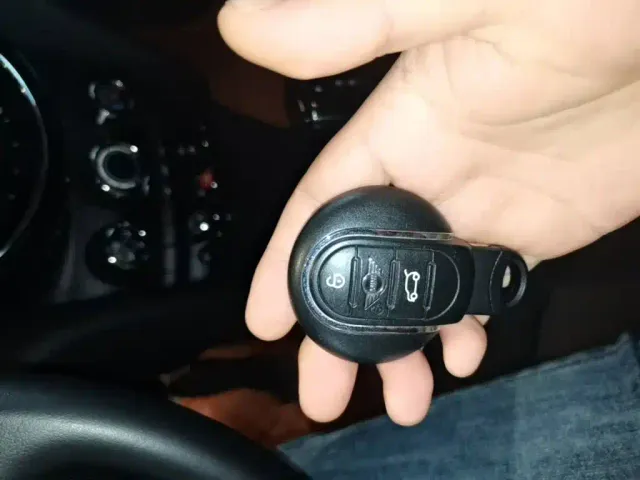 MINI Hatch — Фото автомобиля 8