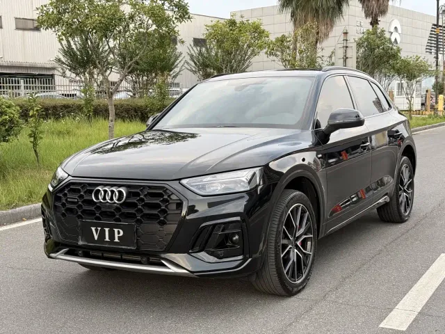Фотография автомобиля — Audi Q5L