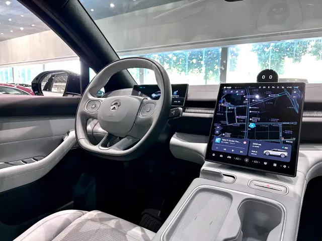 Nio ES6 — Фото автомобиля 17