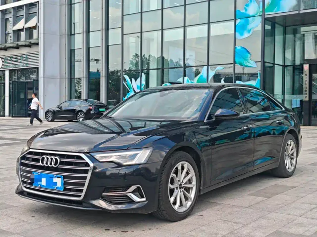 Фотография автомобиля — Audi A6L