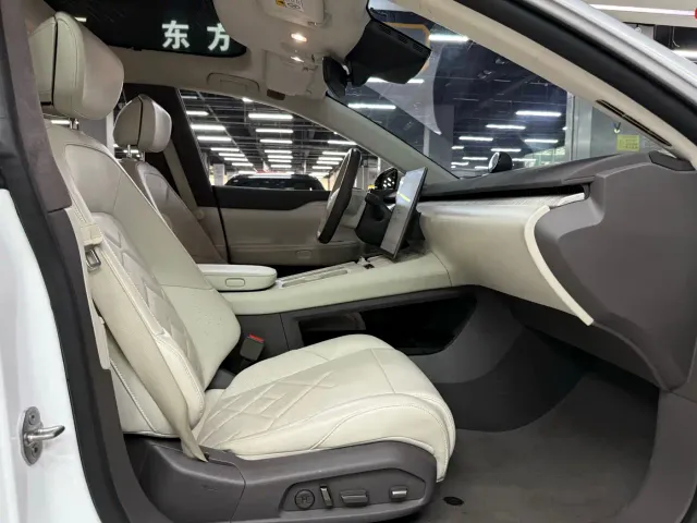 Nio ET7 — Фото автомобиля 12